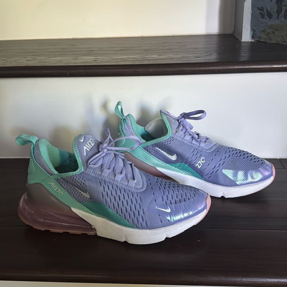 Girls Nike Air270